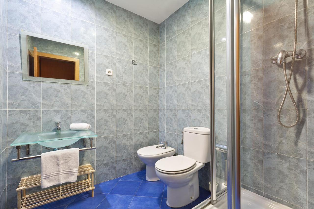 Stay U-Nique Apartments Passatge De Font Барселона Екстериор снимка