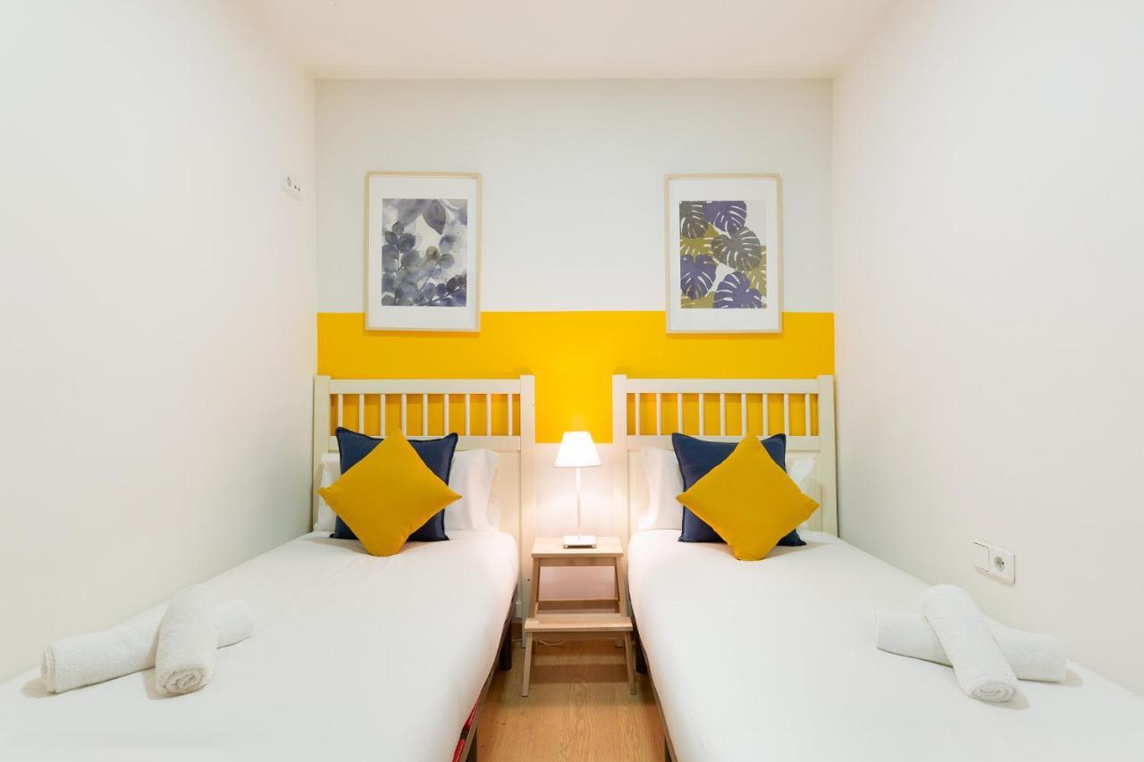 Stay U-Nique Apartments Passatge De Font Барселона Екстериор снимка